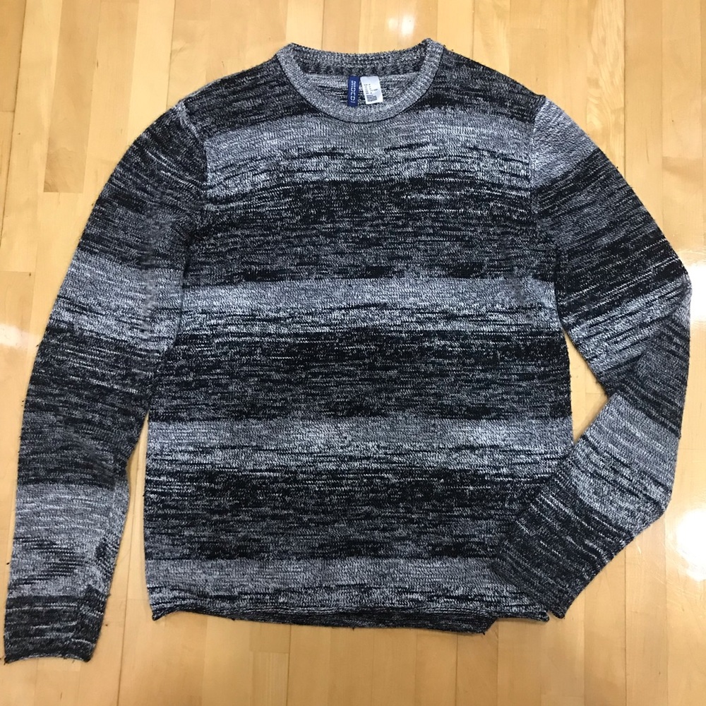 H & M Sweater